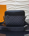 LOUIS VUITTON - MESSENGER BAG